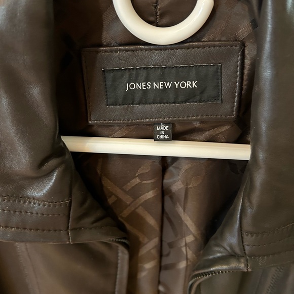 Brown leather Jones New York jacket - Picture 2 of 4